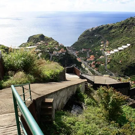 Quinta Terezinha Ribeira Brava