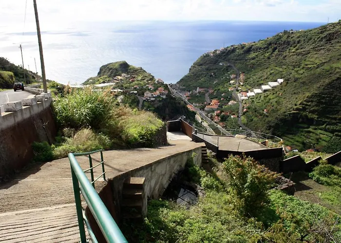 Quinta Terezinha Ribeira Brava
