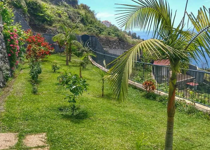 Quinta Terezinha * Ribeira Brava